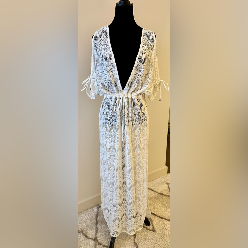 - 6 Shore Road Lace Coverup L